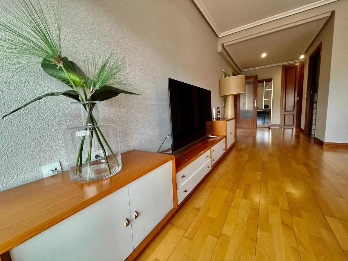 Atuaire Home Agradable Apartamento En El Centro De Burgos Parking Incluido Kültér fotó